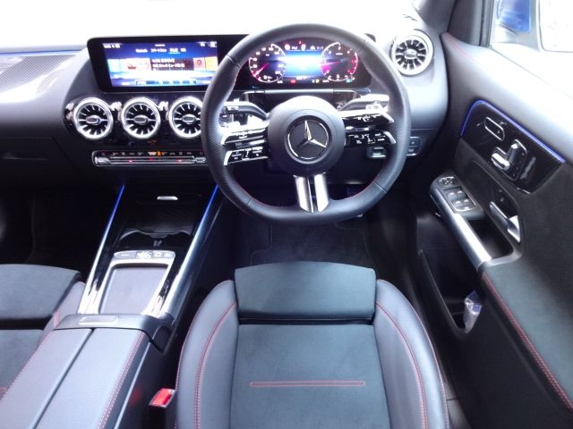 MERCEDES BENZ GLA CL 2025 Image 31