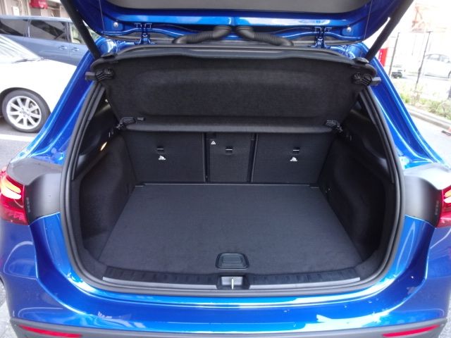 MERCEDES BENZ GLA CL 2025 Image 31