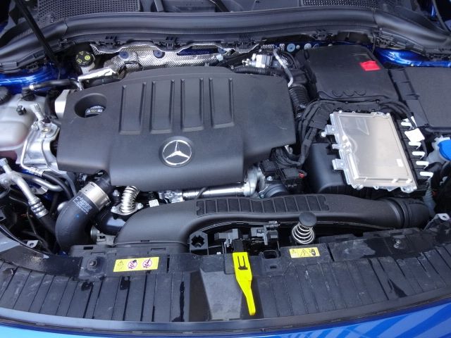 MERCEDES BENZ GLA CL 2025 Image 31