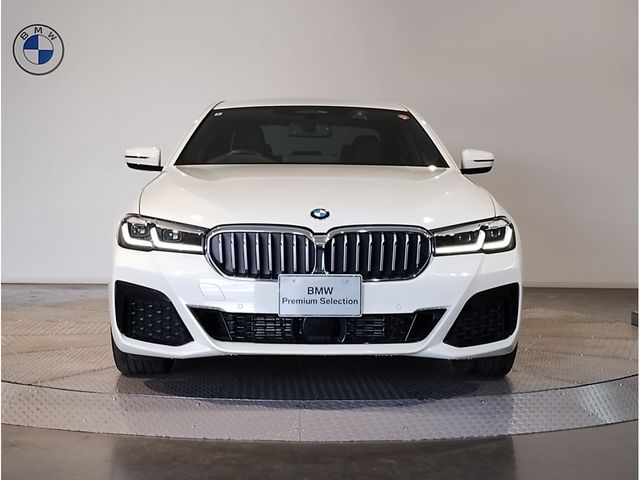 BMW 5SERIES SEDAN 2022 Image 31