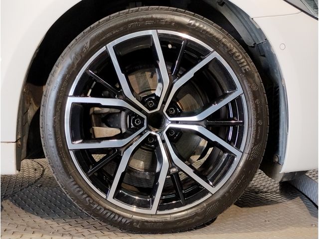 BMW 5SERIES SEDAN 2022 Image 31