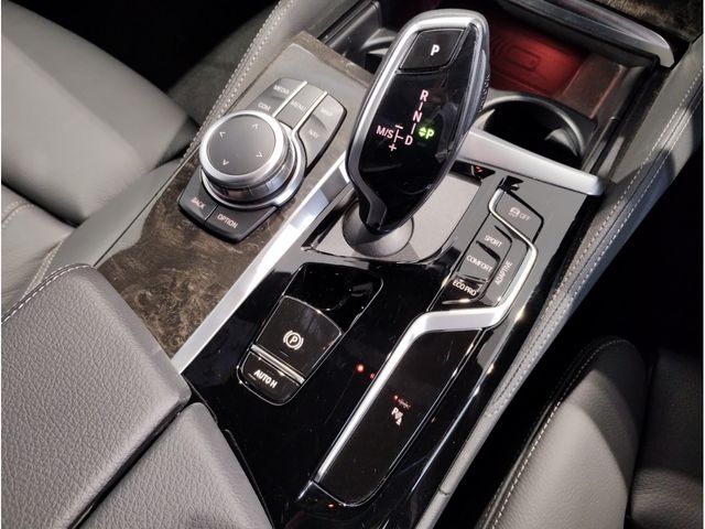 BMW 5SERIES SEDAN 2022 Image 31