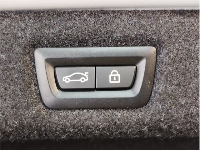 BMW 5SERIES SEDAN 2022 Image 31