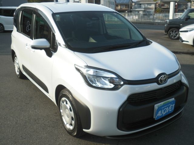 TOYOTA SIENTA HYBRID 2025 Image 31