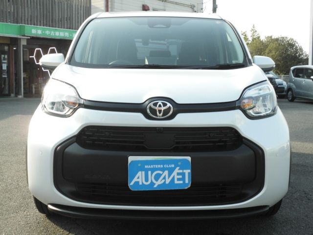 TOYOTA SIENTA HYBRID 2025 Image 31