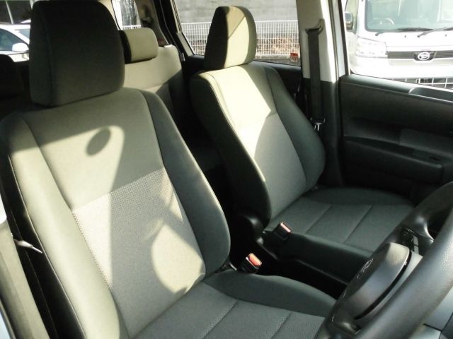 TOYOTA SIENTA HYBRID 2025 Image 31