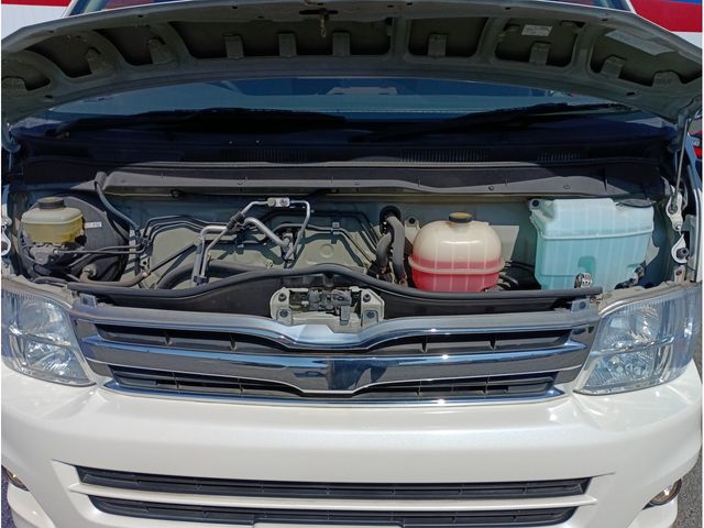 TOYOTA HIACE VAN 4WD 2012 Image 31