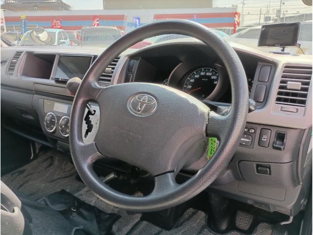 TOYOTA HIACE VAN 4WD 2012 Image 31