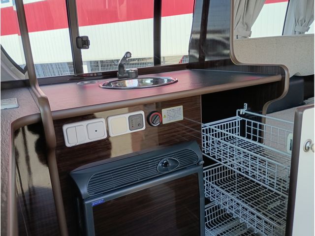 TOYOTA HIACE VAN 4WD 2012 Image 31