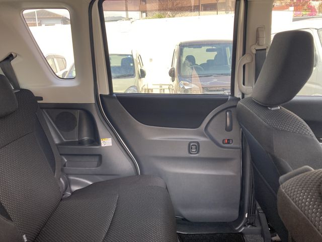 SUZUKI SOLIO 2013 Image 31