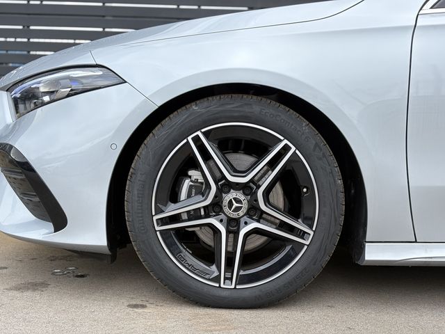 MERCEDES BENZ A CLAS 2025 Image 31