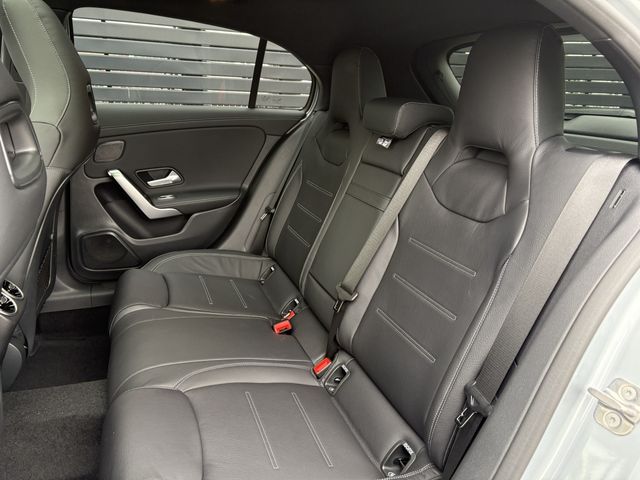 MERCEDES BENZ A CLAS 2025 Image 31