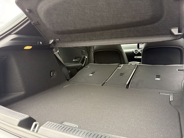 MERCEDES BENZ A CLAS 2025 Image 31