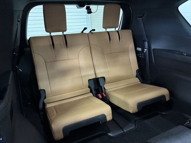 TOYOTA LEXUS LX600 2024 Image 31