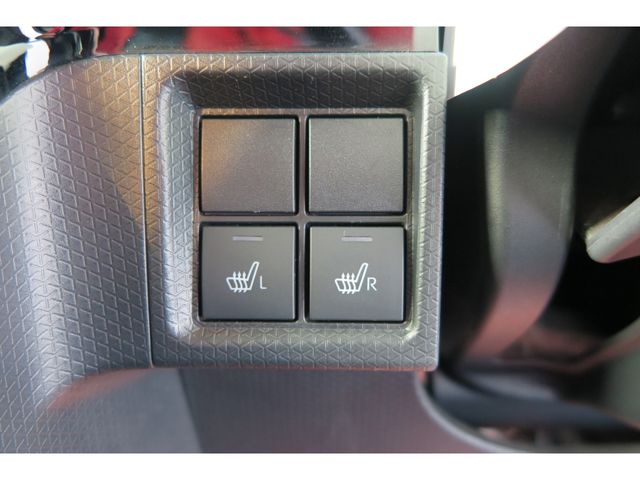 DAIHATSU TANTO CUSTOM 2021 Image 31