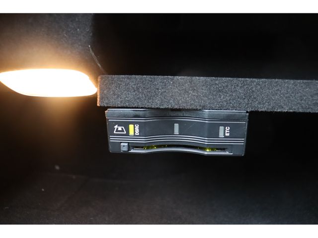 MERCEDES BENZ C CLAS 2018 Image 31