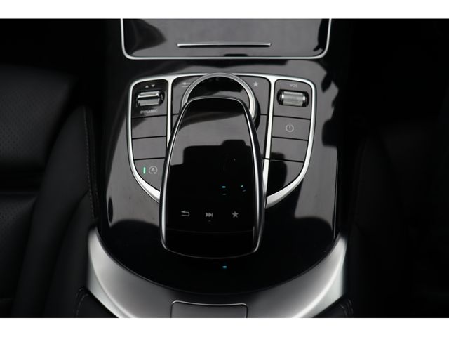 MERCEDES BENZ C CLAS 2018 Image 31