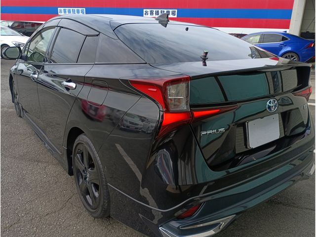 TOYOTA PRIUS 2021 Image 31