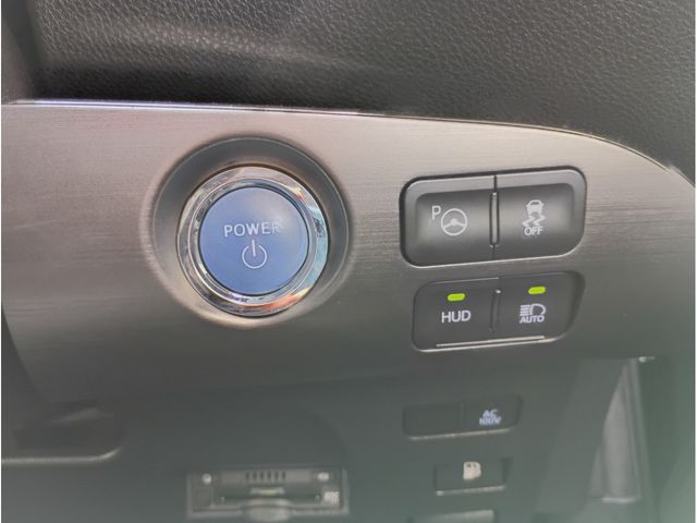 TOYOTA PRIUS 2021 Image 31