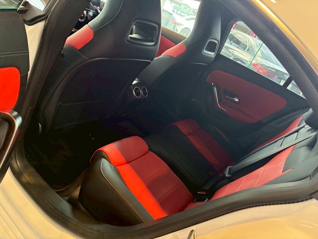 MERCEDES BENZ CLA CL 2025 Image 31