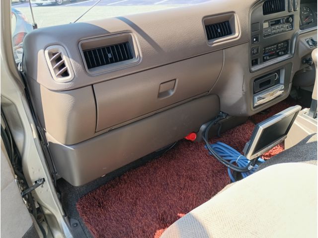 NISSAN CARAVAN VAN 4WD 1991 Image 31