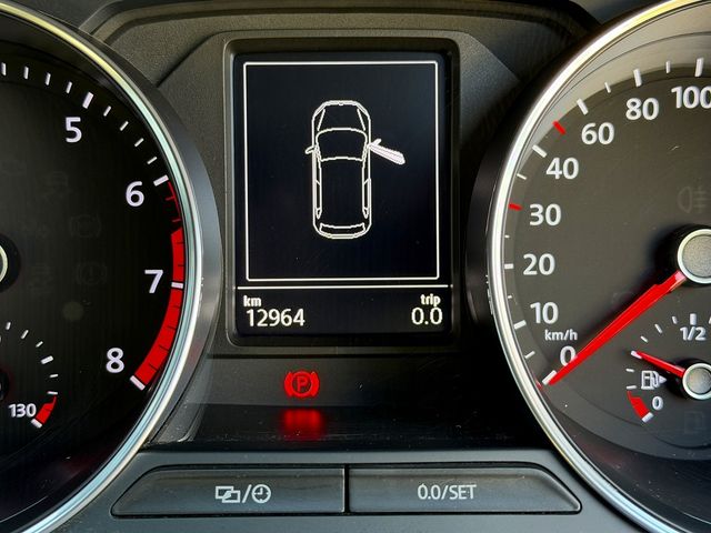 VOLKSWAGEN POLO 2017 Image 31