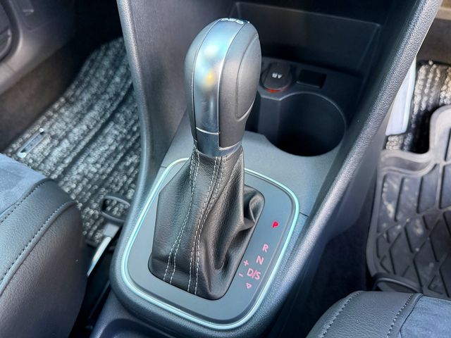 VOLKSWAGEN POLO 2017 Image 31