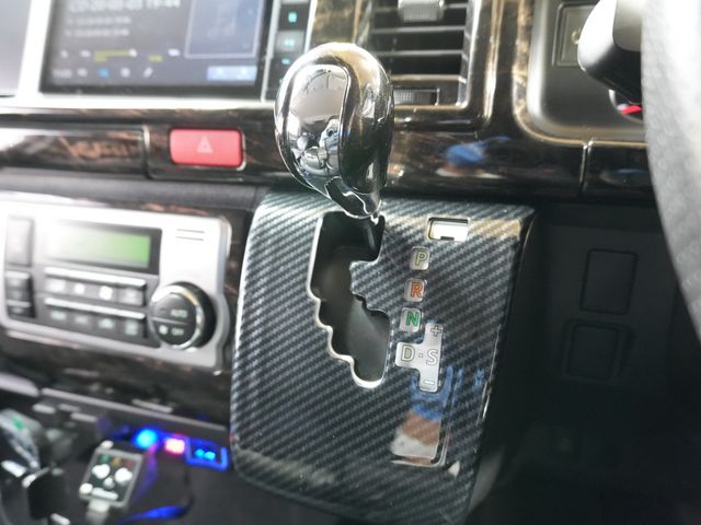 TOYOTA HIACE WAGON 2020 Image 31