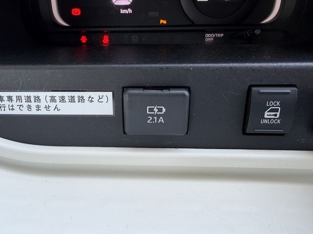 TOYOTA C+POD 2022 Image 31