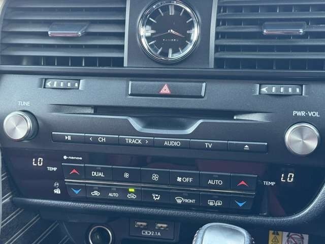 TOYOTA LEXUS RX450H 2WD 2021 Image 31