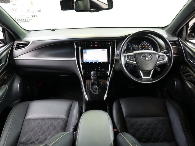 TOYOTA HARRIER 4WD 2019 Image 31