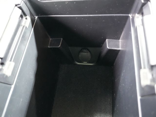 TOYOTA HARRIER 4WD 2019 Image 31