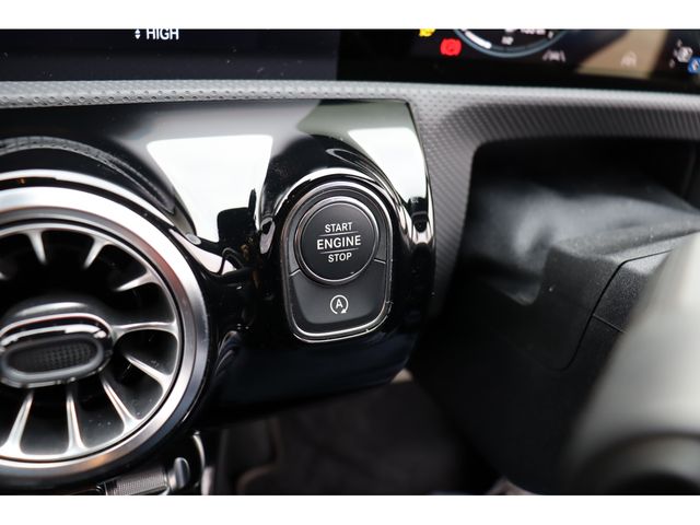 MERCEDES BENZ CLA SH 2023 Image 31