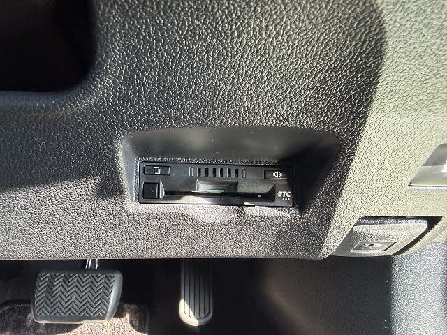 TOYOTA PRIUS 2017 Image 31