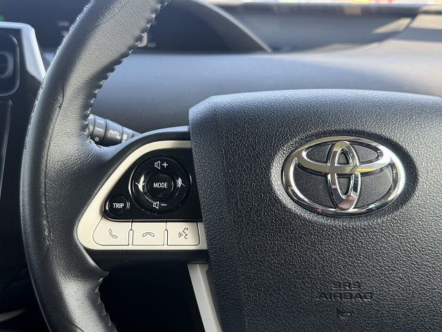 TOYOTA PRIUS 2017 Image 31