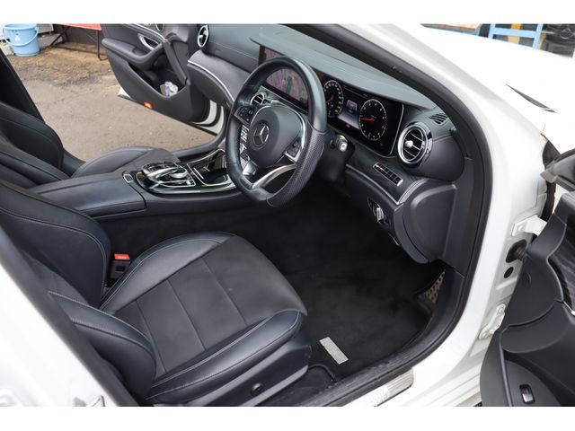 MERCEDES BENZ E CLAS 2018 Image 31