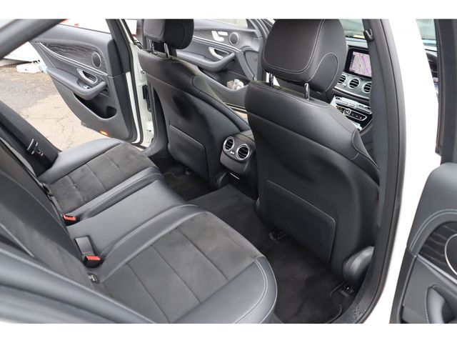 MERCEDES BENZ E CLAS 2018 Image 31