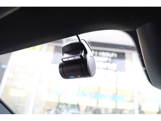 MERCEDES BENZ E CLAS 2018 Image 31