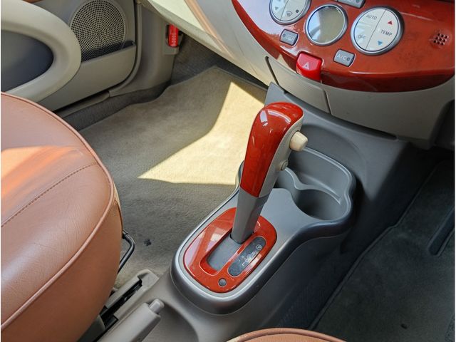 MITSUOKA VIEWT 2008 Image 31