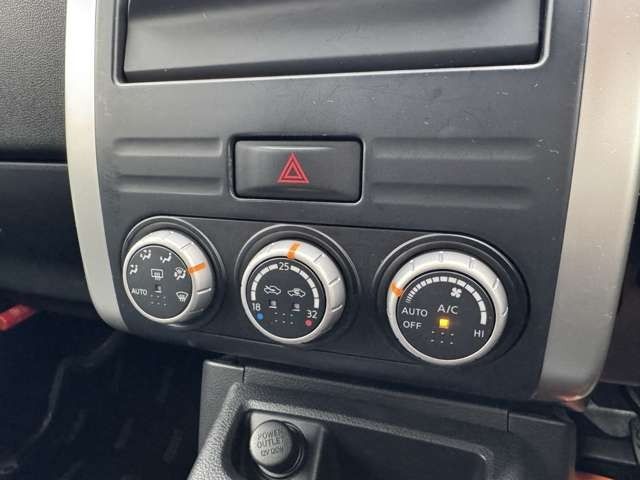 NISSAN X-TRAIL 4WD 2013 Image 31