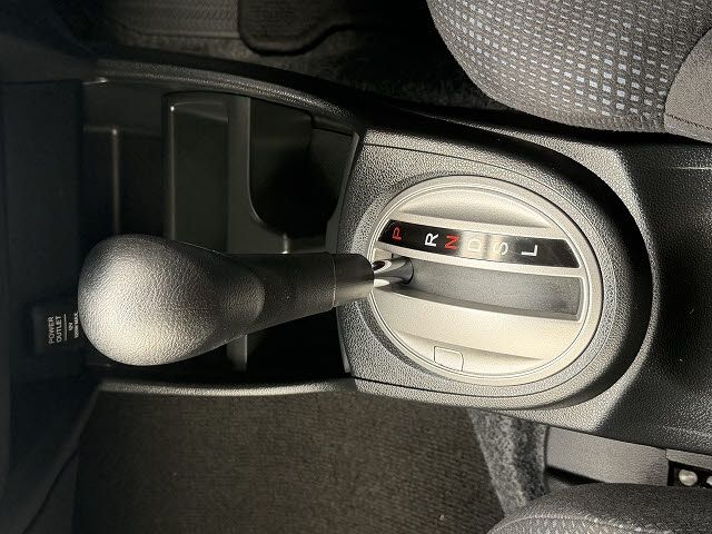 HONDA FIT 2013 Image 31