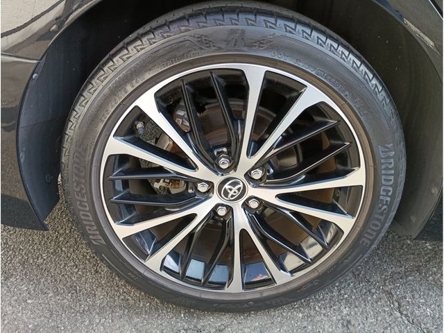 TOYOTA CAMRY HYBRID 2018 Image 31