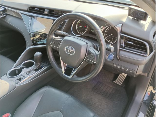 TOYOTA CAMRY HYBRID 2018 Image 31
