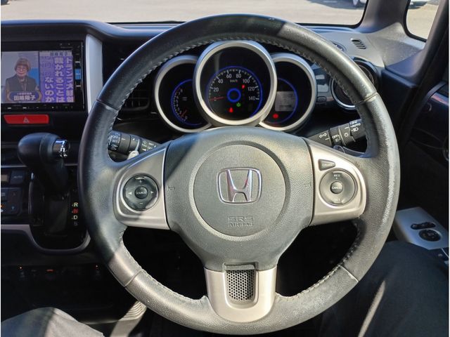 HONDA N BOX CUSTOM 2017 Image 31