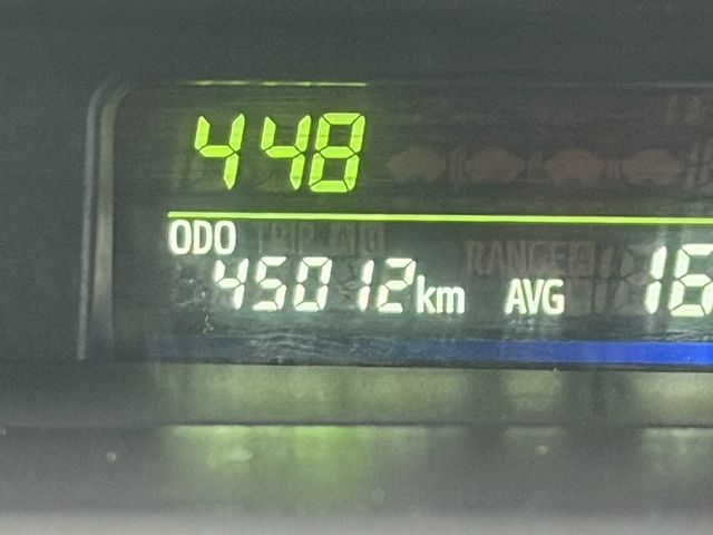 TOYOTA PRIUS ALPHA 2014 Image 31