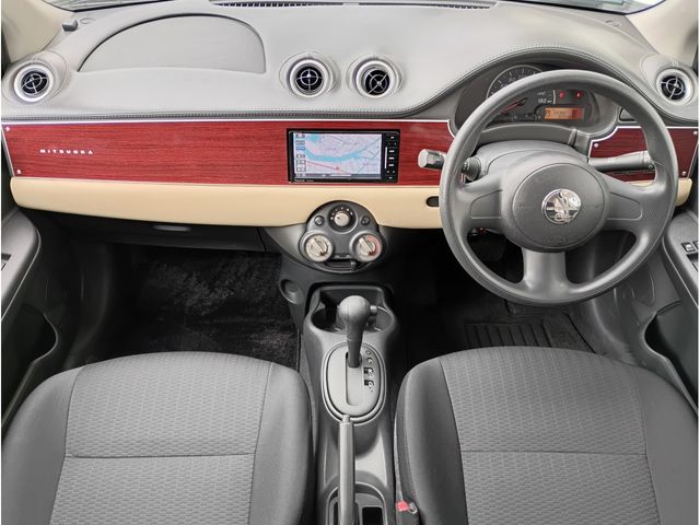 MITSUOKA VIEWT 2011 Image 31