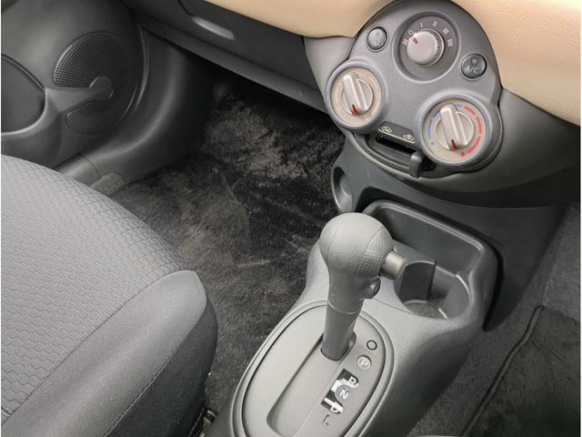 MITSUOKA VIEWT 2011 Image 31