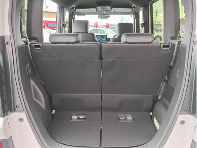 HONDA N BOX CUSTOM 2024 Image 31