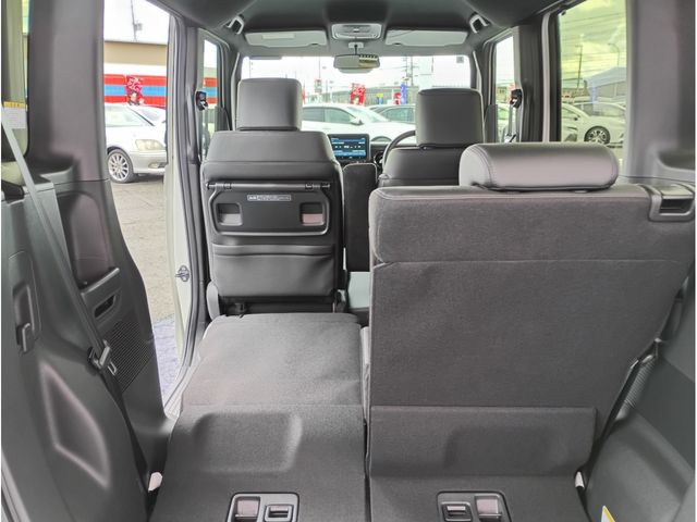 HONDA N BOX CUSTOM 2024 Image 31