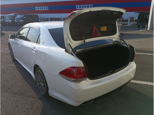 TOYOTA CROWN SEDAN 2013 Image 31